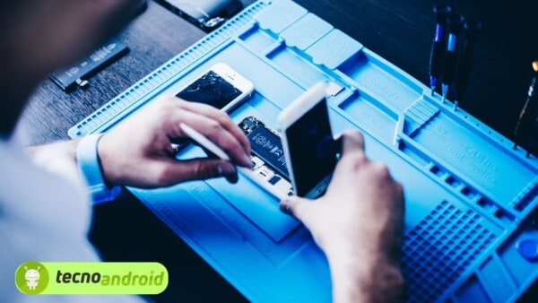 Riparare la batteria del tuo iPhone costa davvero troppo