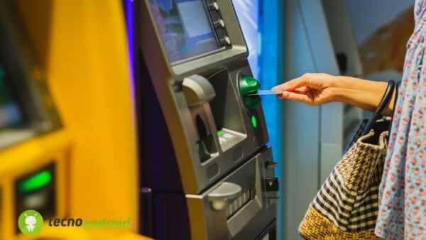 Bancomat: addio ai prelievi gratis, da oggi solo a pagamento