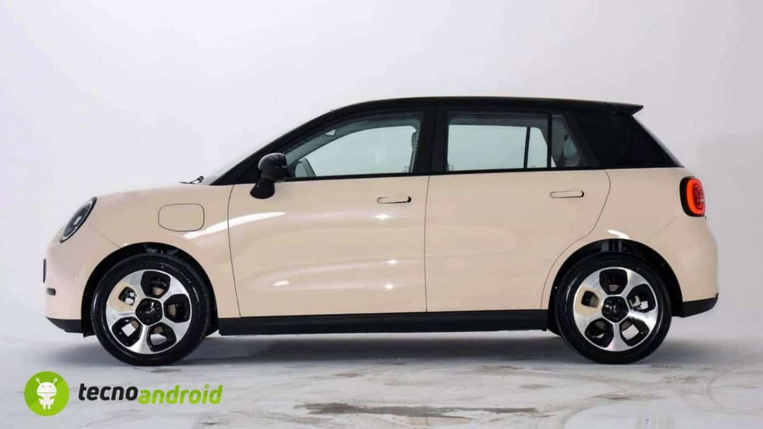 La nuova Auto Elettrica rivoluzionaria alimentata agli Ioni di Sodio