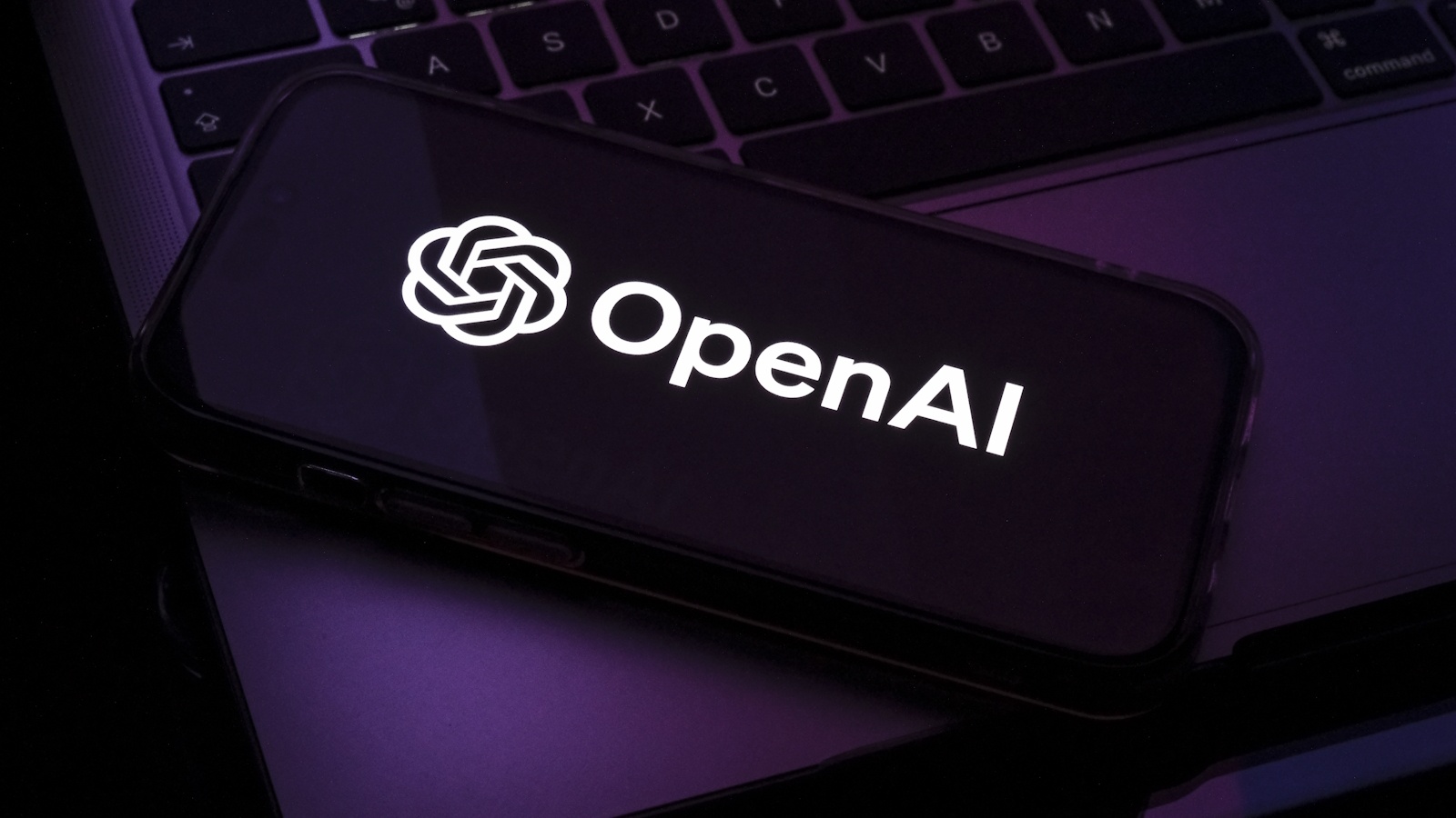 Le novità di OpenAI con l’apertura del GPT Store e l'introduzione di ChatGPT Team