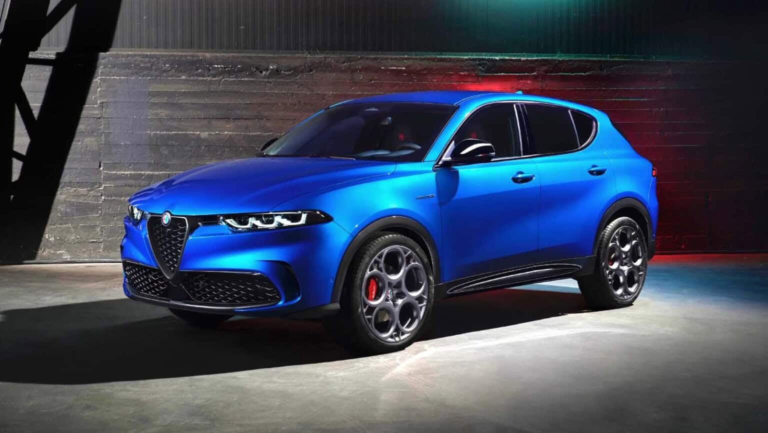 Alfa Romeo conclude l'anno mettendo insieme una serie infinita di successi, trainati dal SUV Tonante