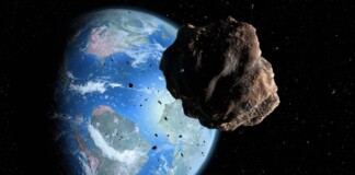 L’evento astronomico straordinario di un asteroide nel cielo cattura l'attenzione dei residenti di Berlino