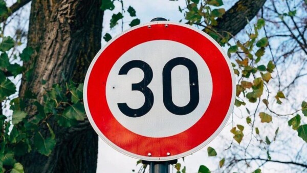 irragionevole il progetto "Bologna città 30"