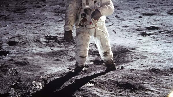 Come Armstrong e Aldrin hanno scritto la storia della Luna e dell'umanità