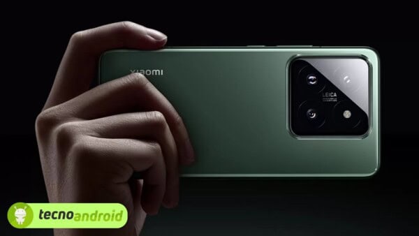 Xiaomi 14 Ultra: frame in titanio e selfie-camera sotto lo schermo