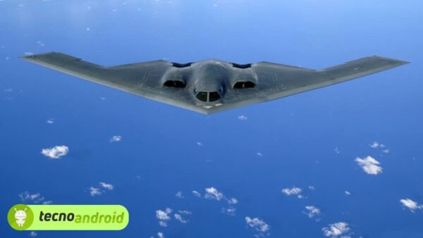 Cittadino acquista tutte le riserve di un parabrezza militare. Perchè?