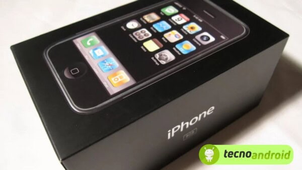 iPhone: tre funzioni che mancavano al primo modello del 2007
