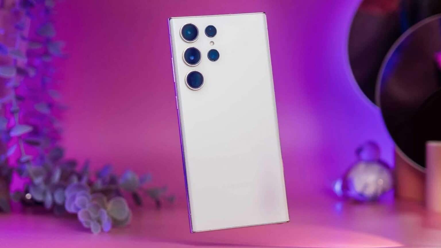 Scopri i leak che svelano il design e le caratteristiche avanzate del prossimo top di gamma Galaxy S24 Ultra