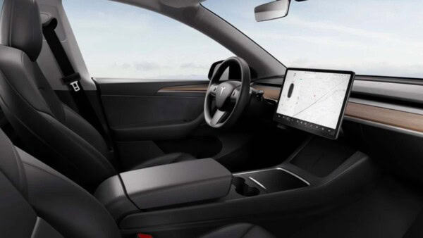 La recente riduzione nell'impianto audio del Model Y e il suo impatto potenziale sulla qualità del suono nelle auto Tesla.La recente riduzione nell'impianto audio del Model Y e il suo impatto potenziale sulla qualità del suono nelle auto Tesla.