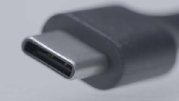 Evoluzione tecnologica e adozione della USB Type-C come nuovo standard.