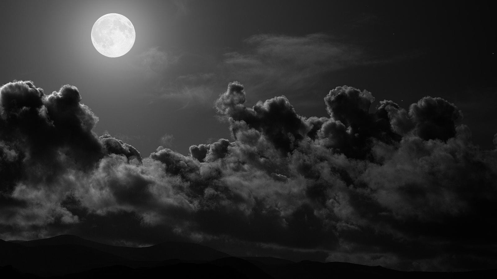 Consigli e trucchetti per ottimizzare la fotografia notturna e puntare alla Luna!
