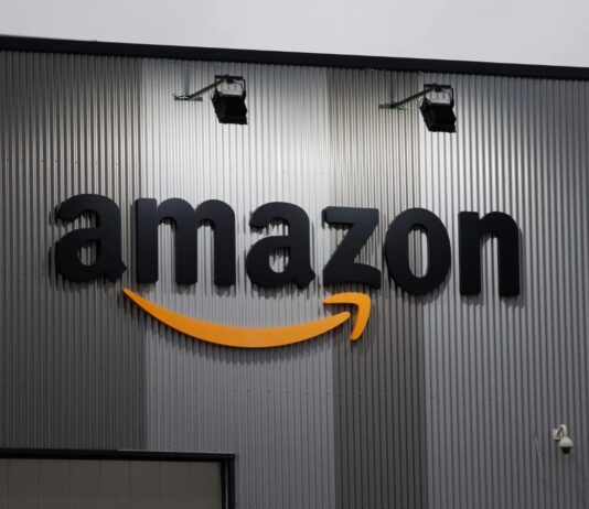 Amazon batte Unieuro con offerte MOSTRUOSE su iPhone e Samsung