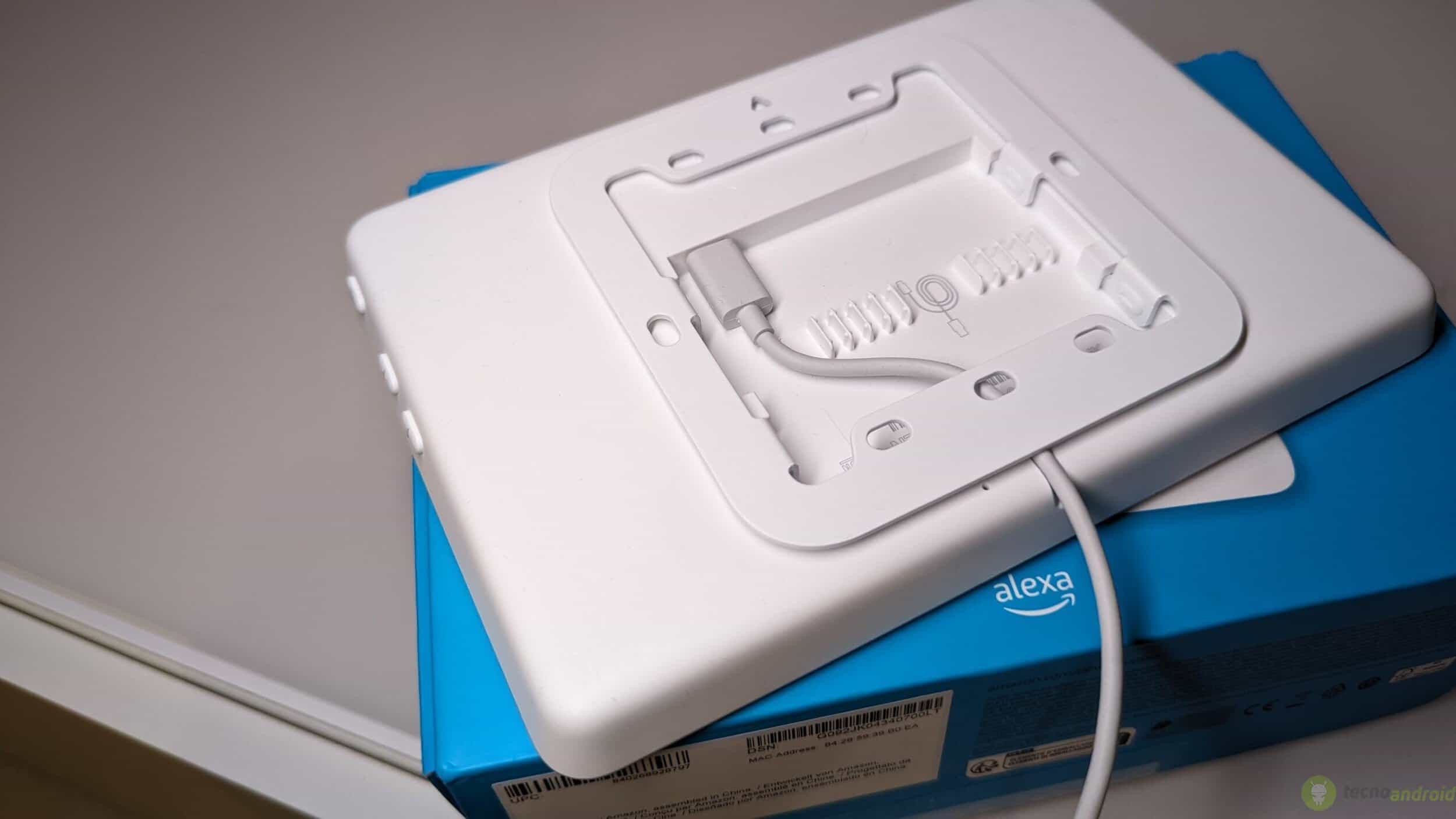 Amazon Echo Hub (3)