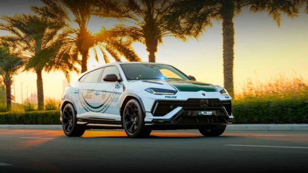 Lamborghini, Urus, Performante, Dubai, polizia
