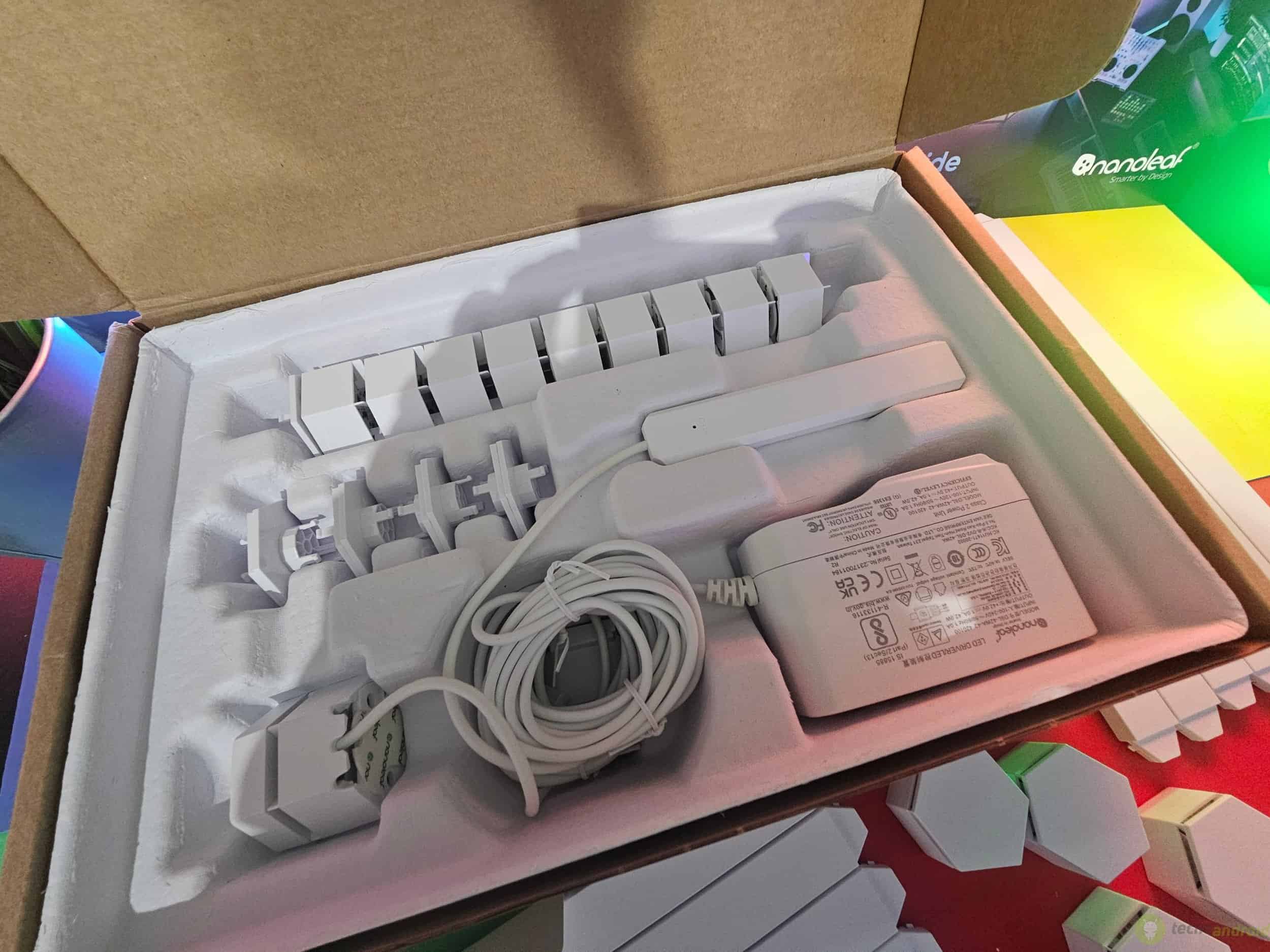 Recensione Nanoleaf Lines: le barre LED RGB diventano smart