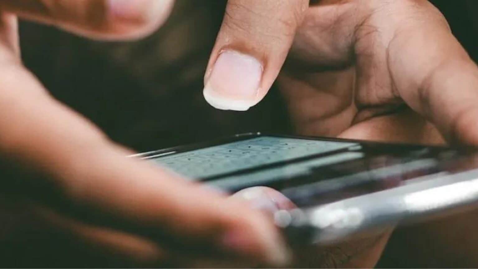 SMS di smishing, ecco come riconoscere le truffe legate agli SMS