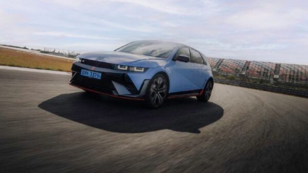 HYUNDAI - caratteristiche Hyundai IONIQ 5 N: il Futuro dell'Elettrico ad Alte Prestazioni