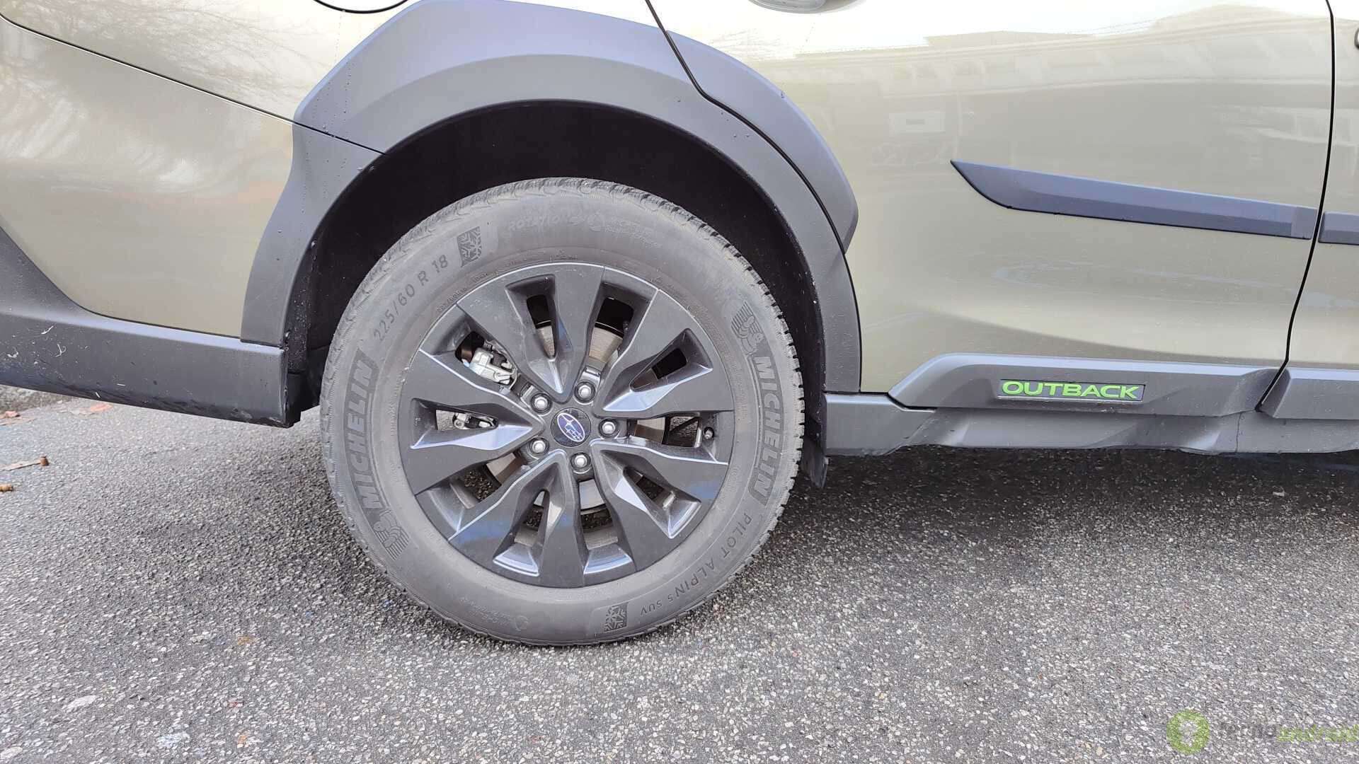 Subaru OUTBACK 4Dventure (4)