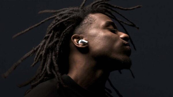 Apple interrompe la vendita di AirPods 2 e 3 per fare spazio alla nuova era degli AirPods 4
