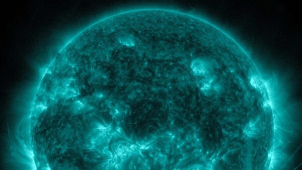 La straordinaria macchia solare che ha catturato l'attenzione degli osservatori astronomici