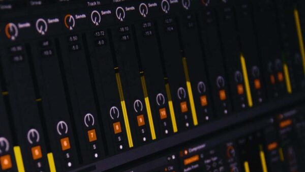 Come l'Autotune ha rivoluzionato il mondo della musica