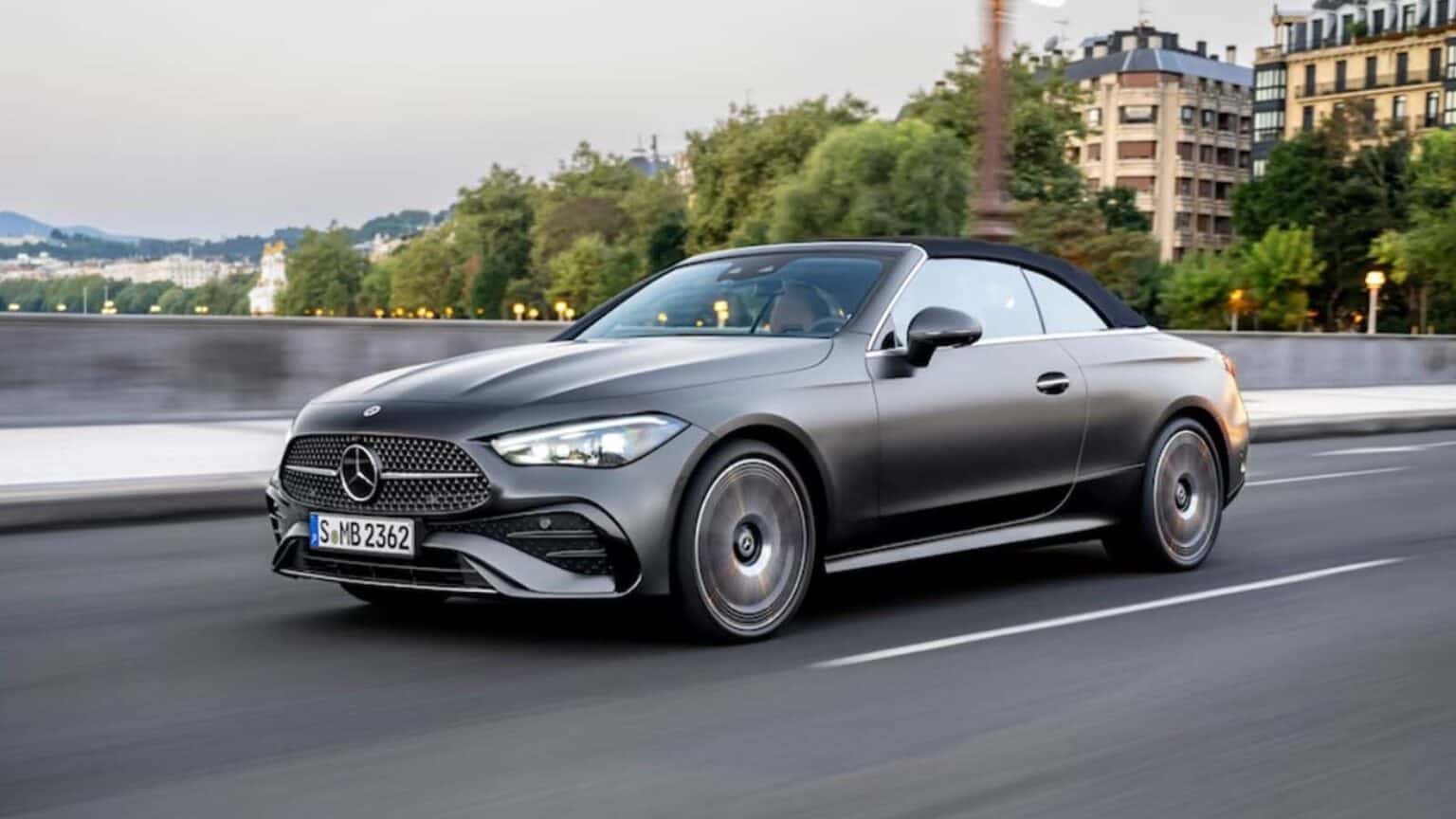Esploriamo la versatilità e il comfort offerti dalla CLE Cabriolet di Mercedes