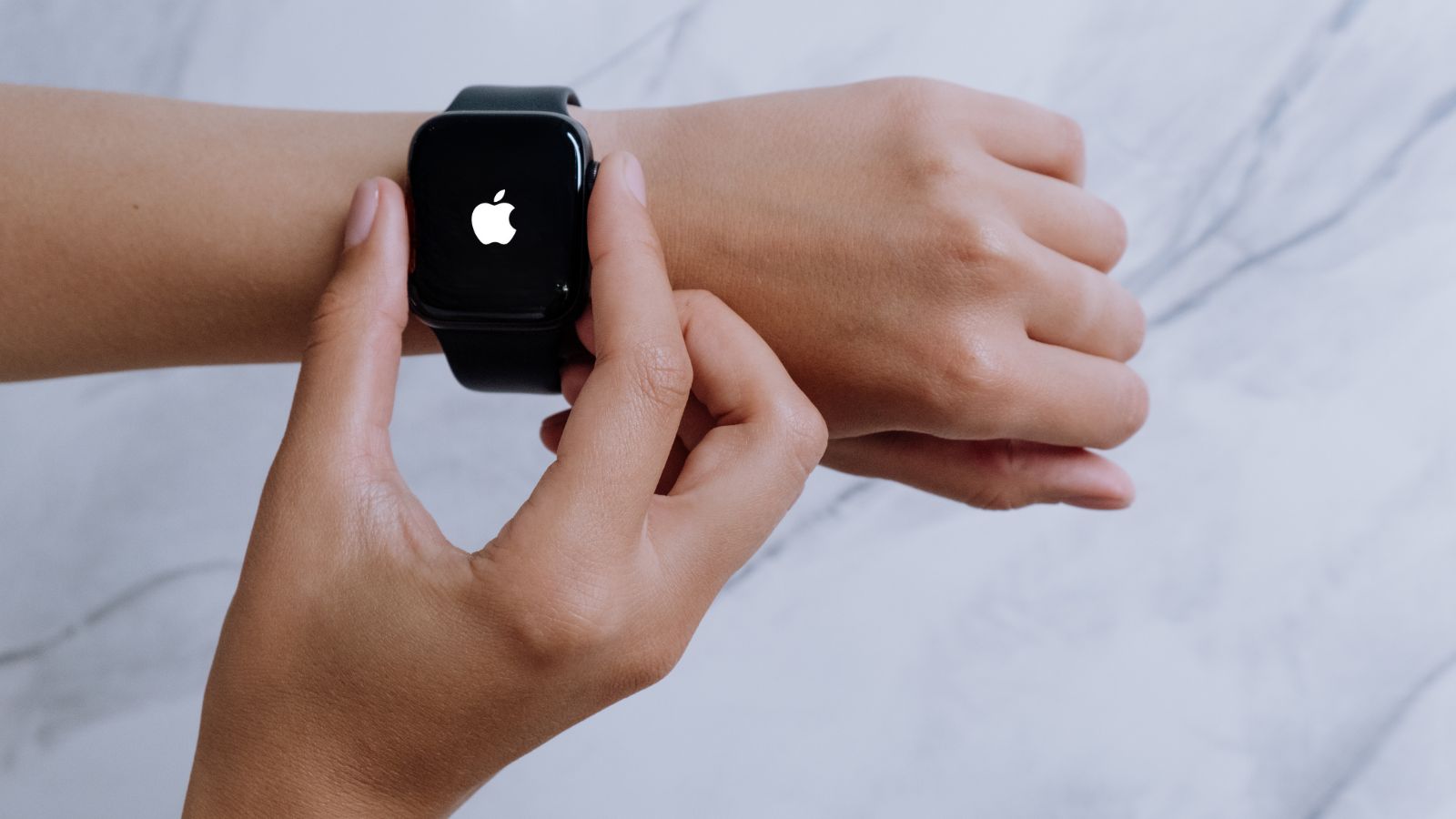 Nessuna soluzione per il problema al touch dei nuovi Apple Watch