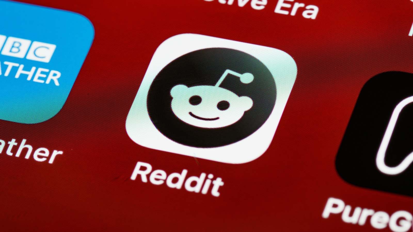 Le dichiarazioni di Reddit sulla fase iniziale di monetizzazione e le sfide che potrebbe affrontare nel suo percorso finanziario