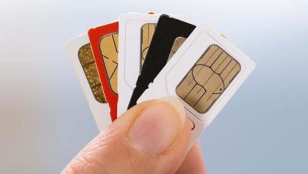 Come le SIM card, apparentemente banali, abbiano acquisito uno status artistico nel mercato collezionistico