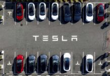 La NHTSA ordina un'azione correttiva per migliorare la sicurezza delle Tesla