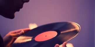 Collezionare vinili e CD nell'era della musica in streaming