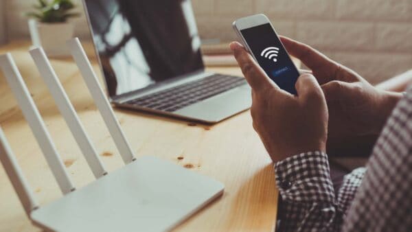 Le misure essenziali per evitare compromissioni della password del Wi-Fi e garantire la sicurezza online