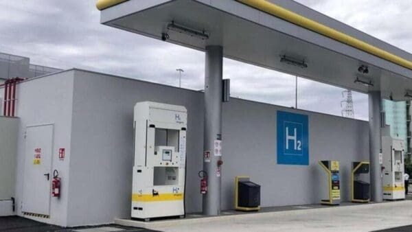 Stazione di ricarica ad idrogeno