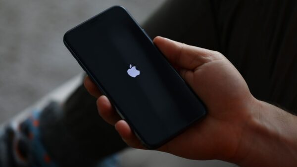 Apple ha deciso di utilizzare gli schermi OLED per i suoi dispositivi