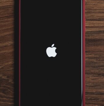 iPhone 16 Apple
