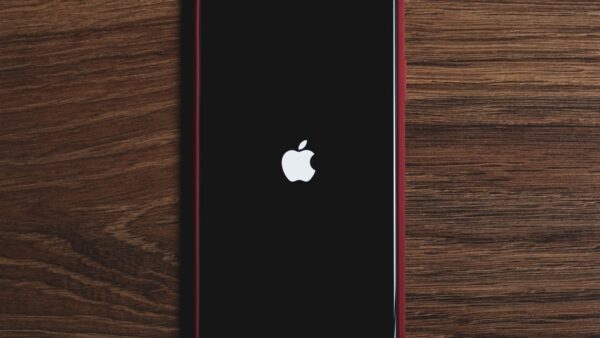 iPhone 16 Apple