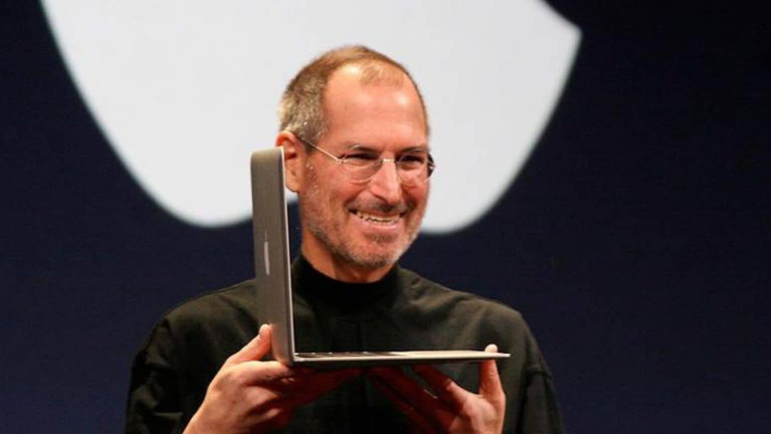 La cifra PAZZESCA a cui è stato venduto il biglietto da visita di Steve JOBS
