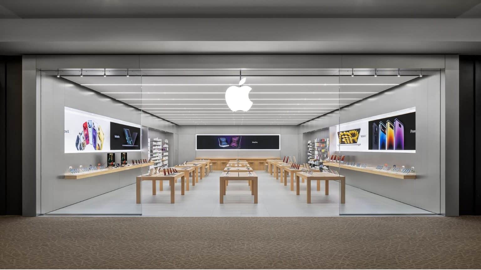 Apple Store aggiornamenti agli iPhone sigillati