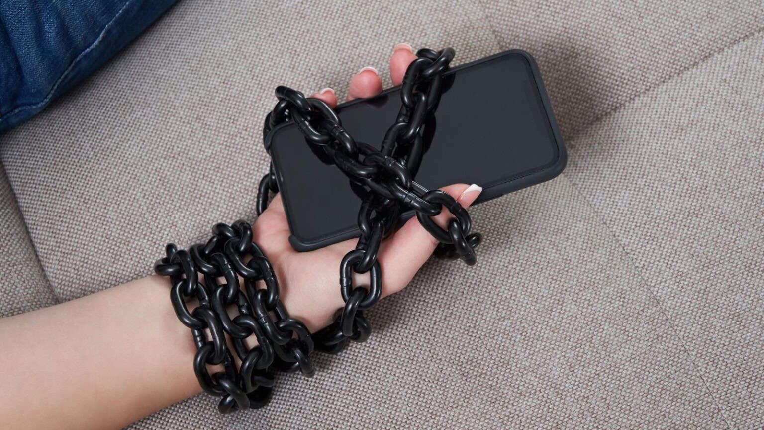 Smartphone: come combattere la dipendenza con pochi step