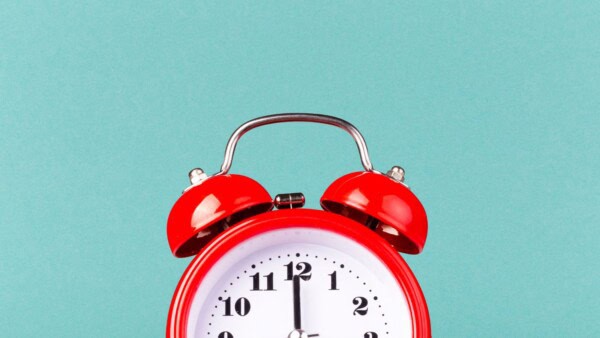 Le conseguenze dell'ora legale sul benessere individuale e sulla sicurezza delle comunità