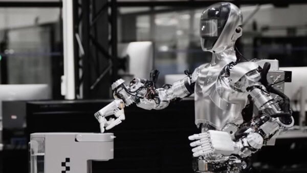 Scopri come l’innovativo prototipo Figure 01 sta ridefinendo il modo in cui interagiamo con le macchine