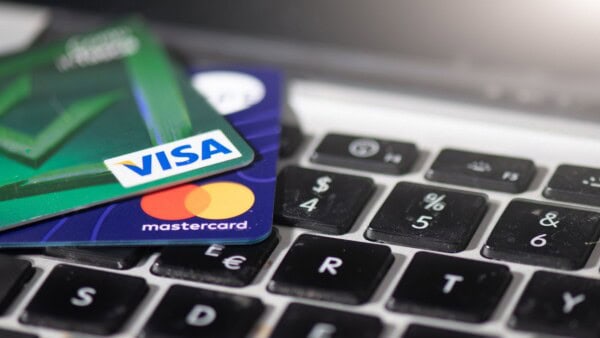 Con l'eliminazione graduale delle carte Maestro, MasterCard sta aprendo la strada a un panorama dei pagamenti digitali più dinamico e innovativo