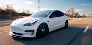 Tesla sta plasmando il futuro della mobilità con le sue soluzioni avanzate di guida autonoma