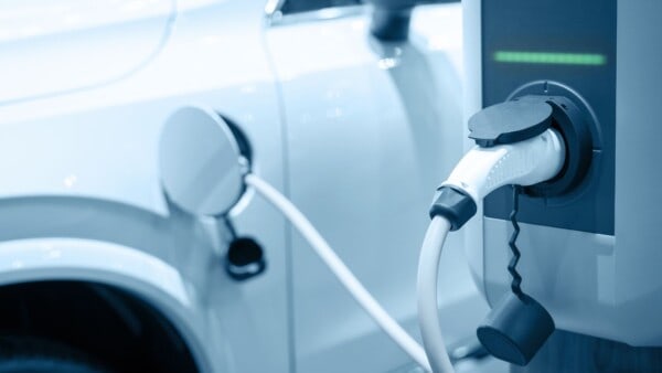 L’evoluzione delle abitudinii di ricarica nel contesto dell'elettrificazione dell'auto