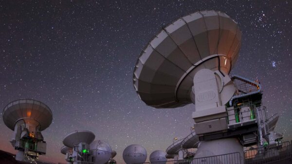 Un mondo da esplorare grazie a Alma e la sorprendente quantità d'acqua che svela, come successo con HL Tauri