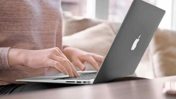 La richiesta di reimpostare la password da parte di malintenzionati colpisce molti utenti Apple