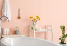Strategie pratiche per mantenere il tuo bagno pulito, organizzato e piacevole