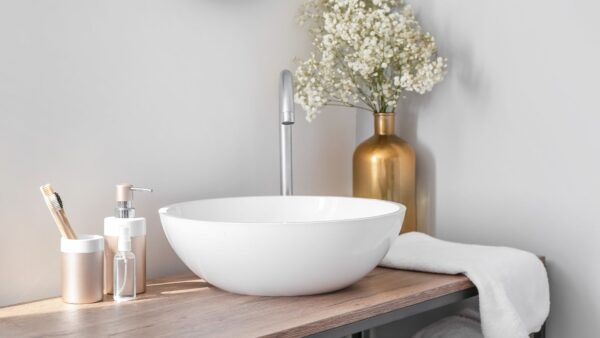 Il bagno si fa tecnologico e si riempie di sistemi che aumentano il comfort e la comodità