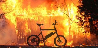 Fiamme e biciclette elettriche, l'emergenza che richiede azioni immediate