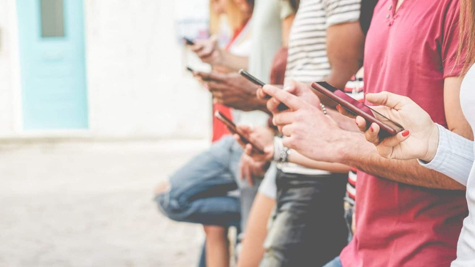 Affrontare la dipendenza dagli smartphone nella vita quotidiana